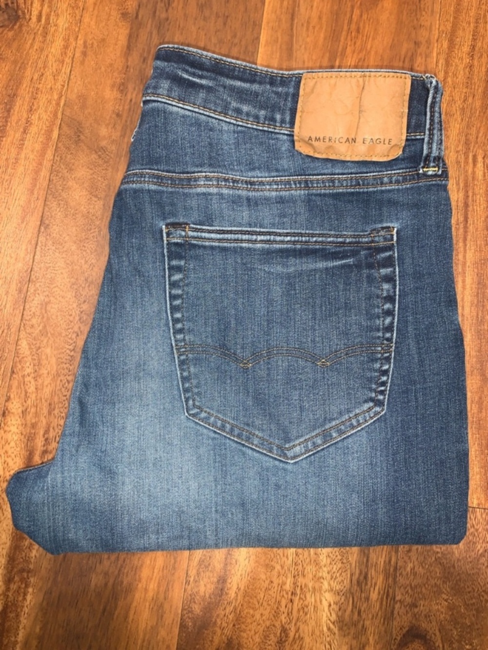 Men’s American Eagle original straight 33x30 NEXT LEVEL FLEX JEANS